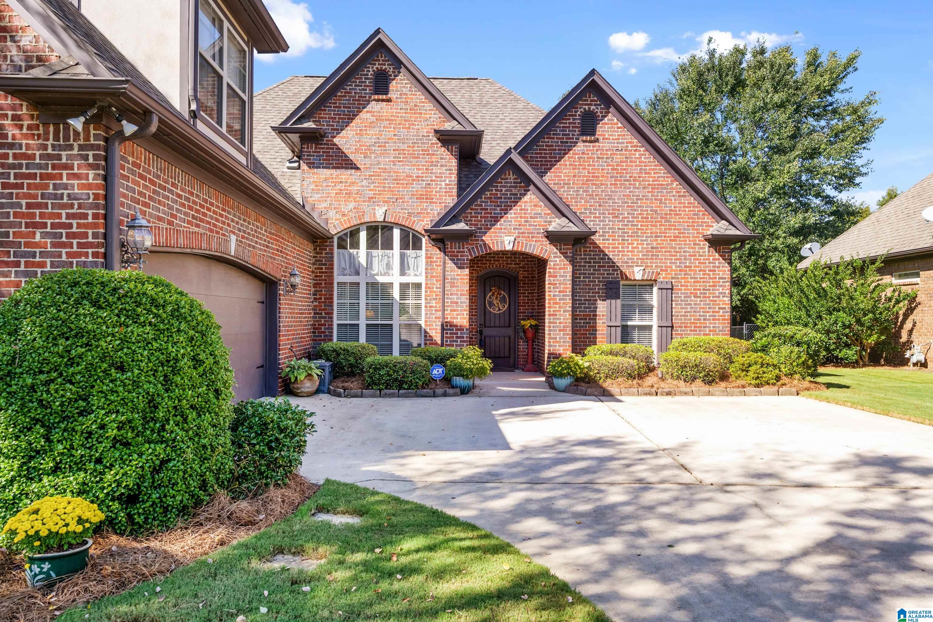238 Strathaven Lane Pelham, AL 35124 - Photo 10 of 37