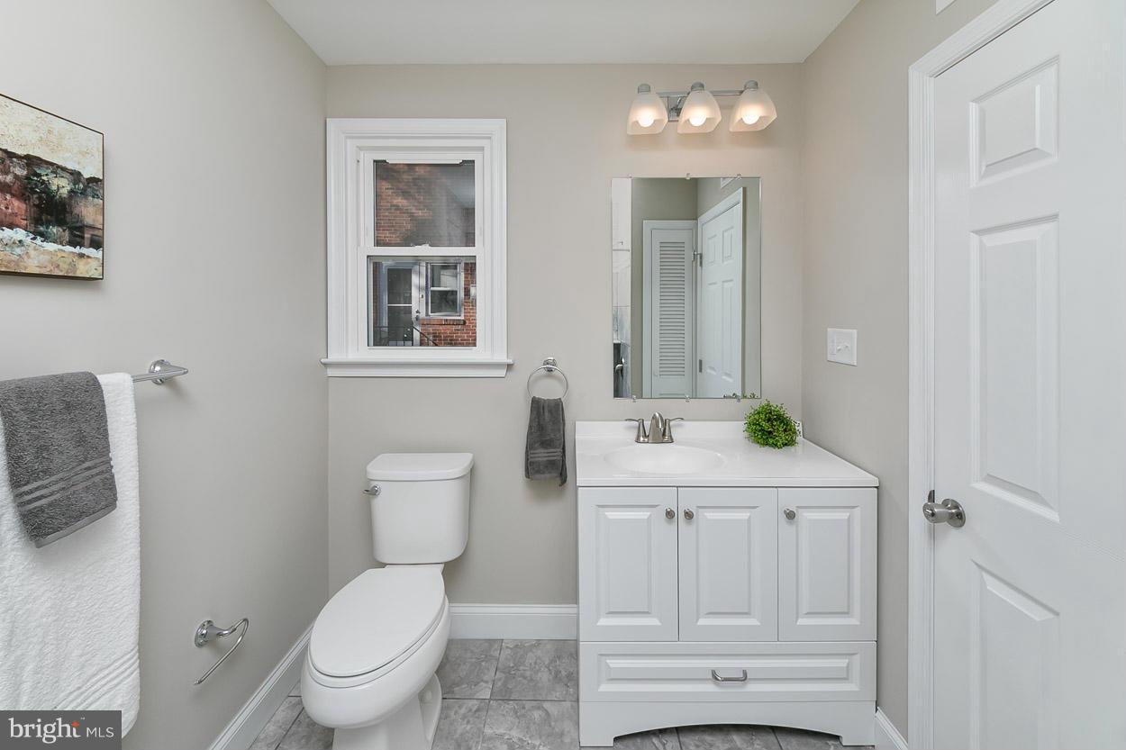 7013 Deerfield Road Baltimore, MD 21208 - Photo 16 of 30 Bath (Master)