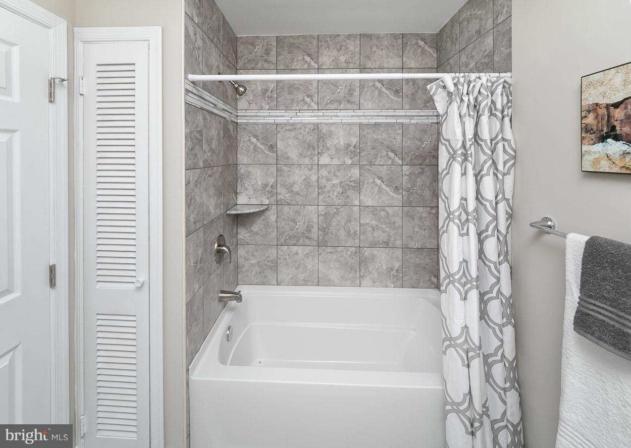 7013 Deerfield Road Baltimore, MD 21208 - Photo 17 of 30 Bath (Master)