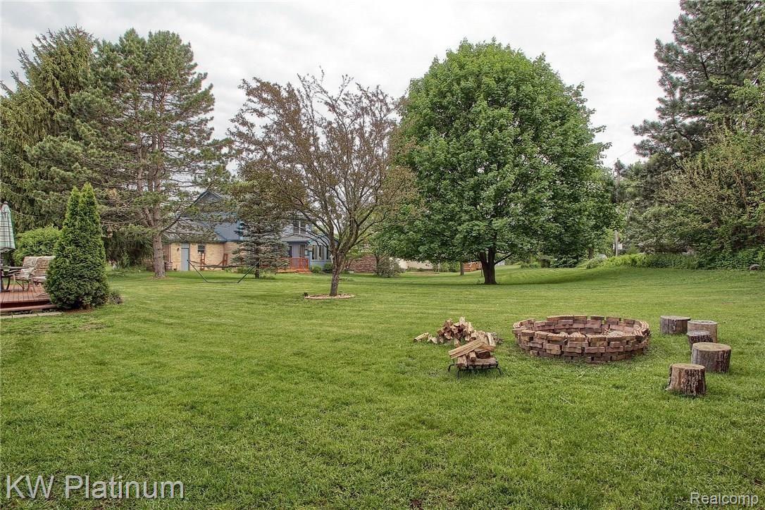 1424 Fawn Court Rochester, MI 48309 - Photo 36 of 37 Backyard_2nd_View.jpg