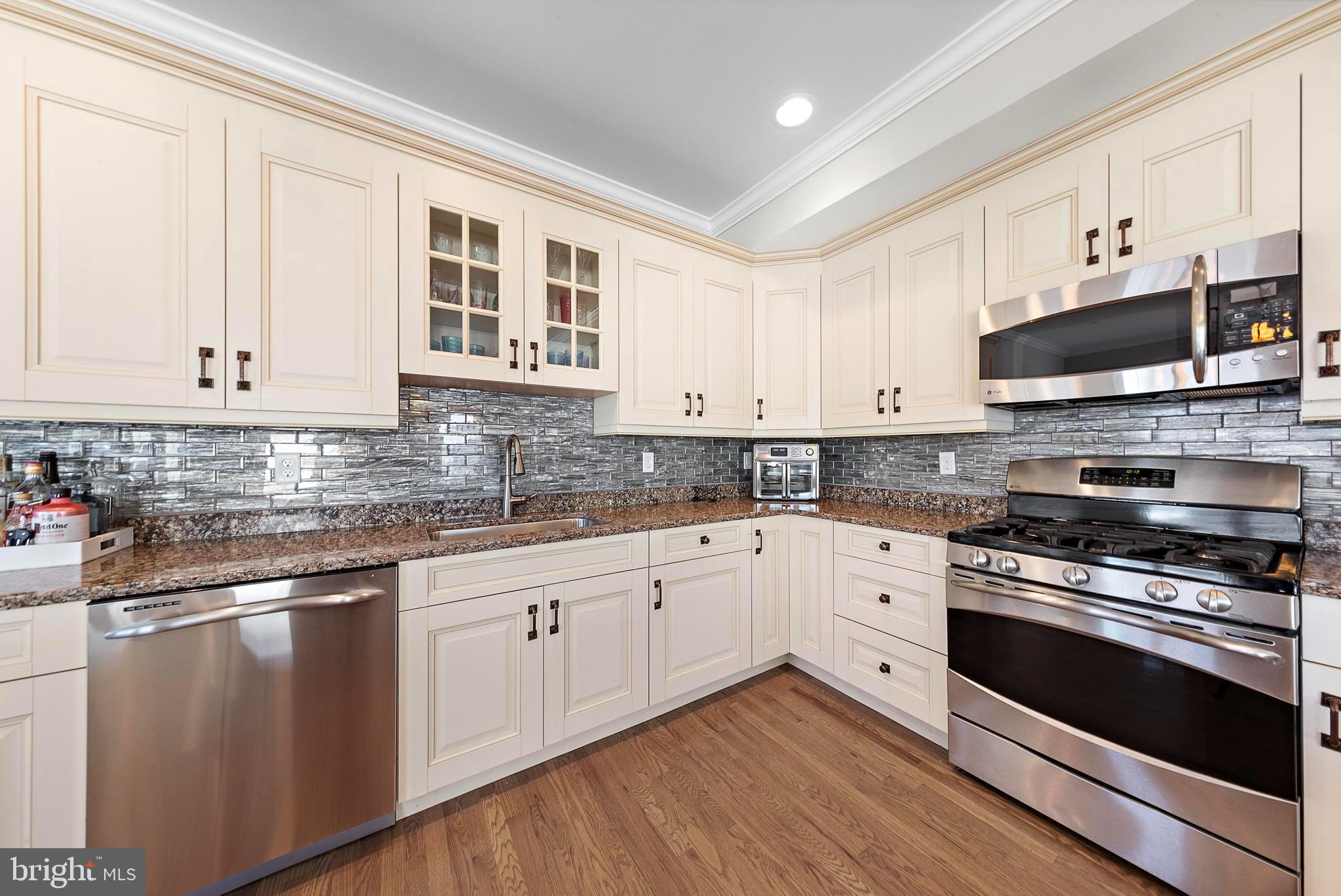 109 West 26th Street Ship Bottom, NJ 08008 - Photo 15 of 80