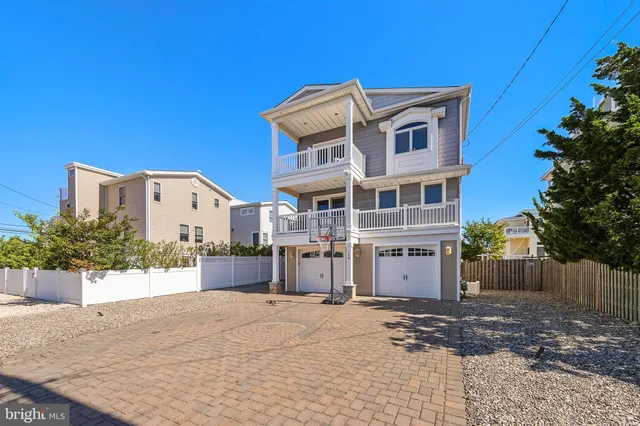 $2,169,000 | 109 West 26th Street, Ship Bottom, NJ 08008
