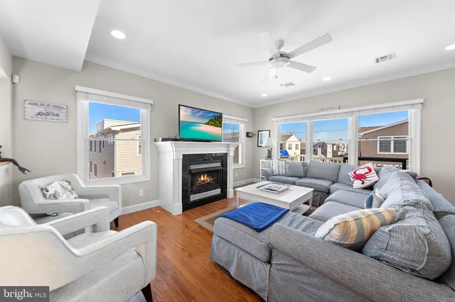 $2,169,000 | 109 West 26th Street, Ship Bottom, NJ 08008