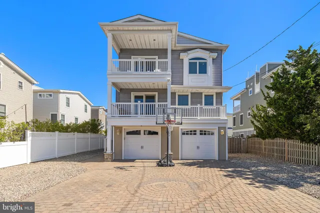 $2,169,000 | 109 West 26th Street, Ship Bottom, NJ 08008