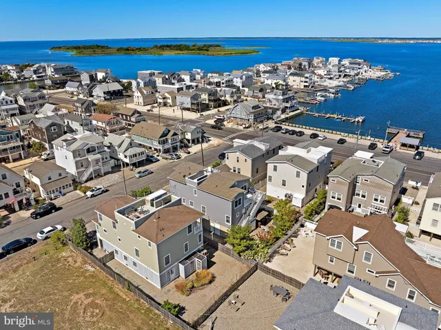 $2,169,000 | 109 West 26th Street, Ship Bottom, NJ 08008