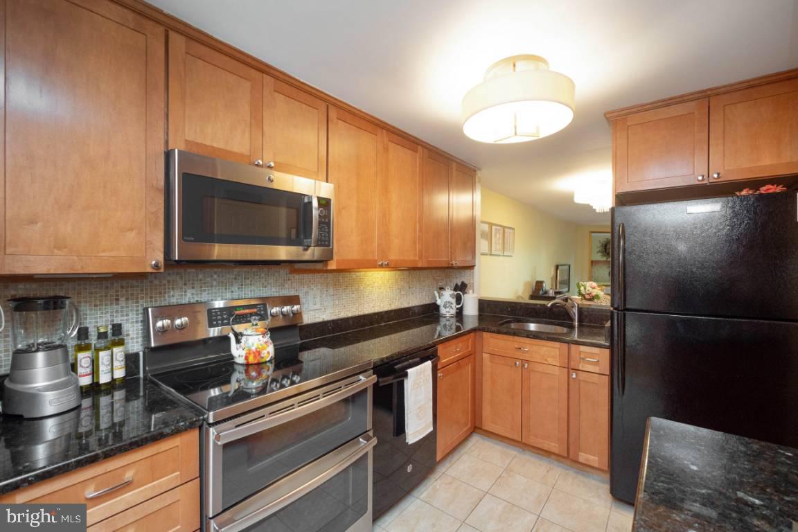 11945 Hollowwind Court Reston, VA 20194 - Photo 11 of 36 Gallery Image 11