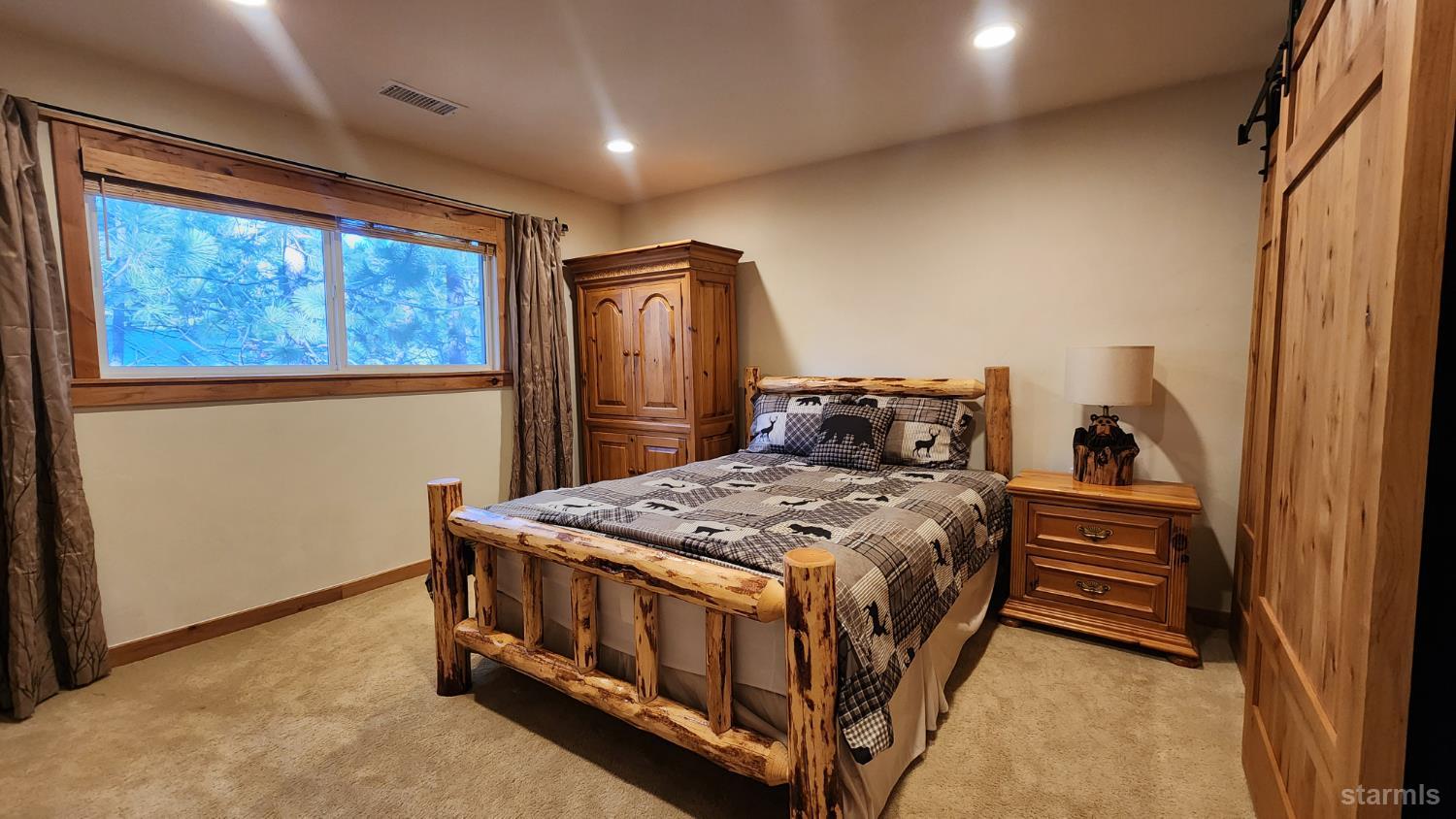 2282 Blitzen Road South Lake Tahoe, CA 96150 - Photo 23 of 40 Unit B - Upstairs Bedroom Back