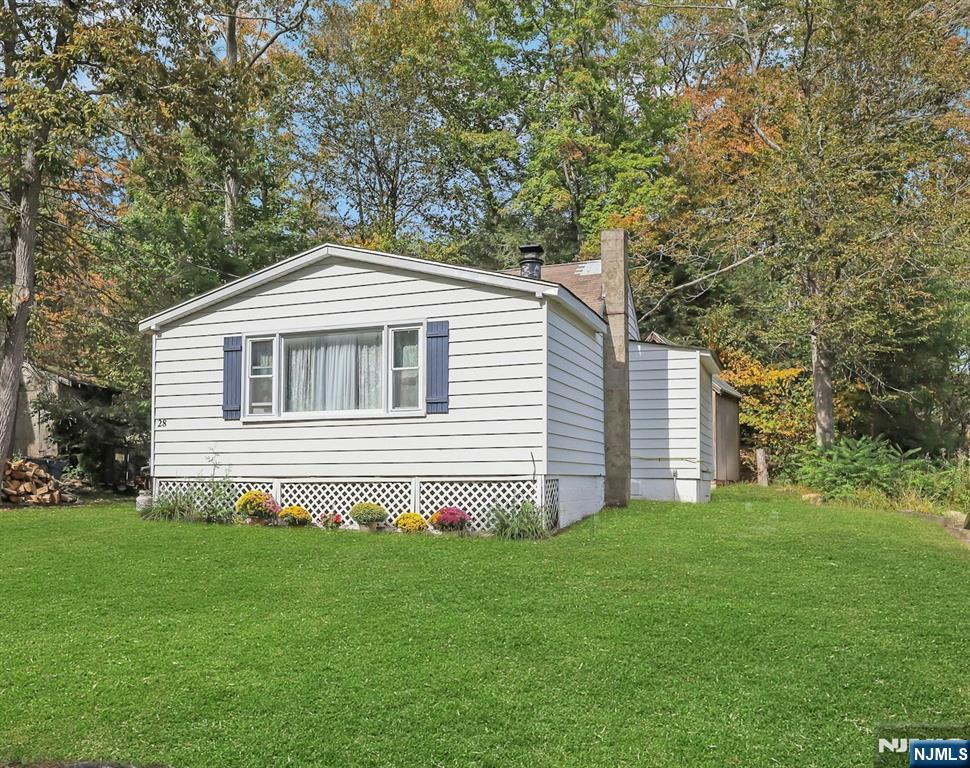 28 Risley Road West Milford, NJ 07421 - Photo 1 of 25