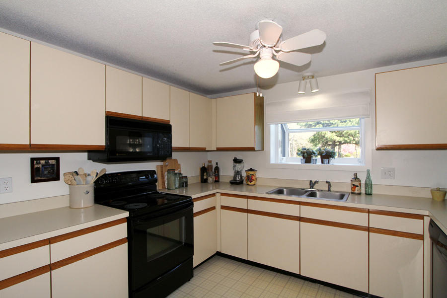 126 Shellback Way Mashpee, MA 02649 - Photo 15 of 19 IMG_6852