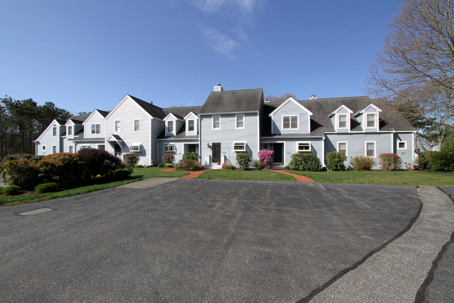 126 Shellback Way Mashpee, MA 02649 - Photo 3 of 19 IMG_6391