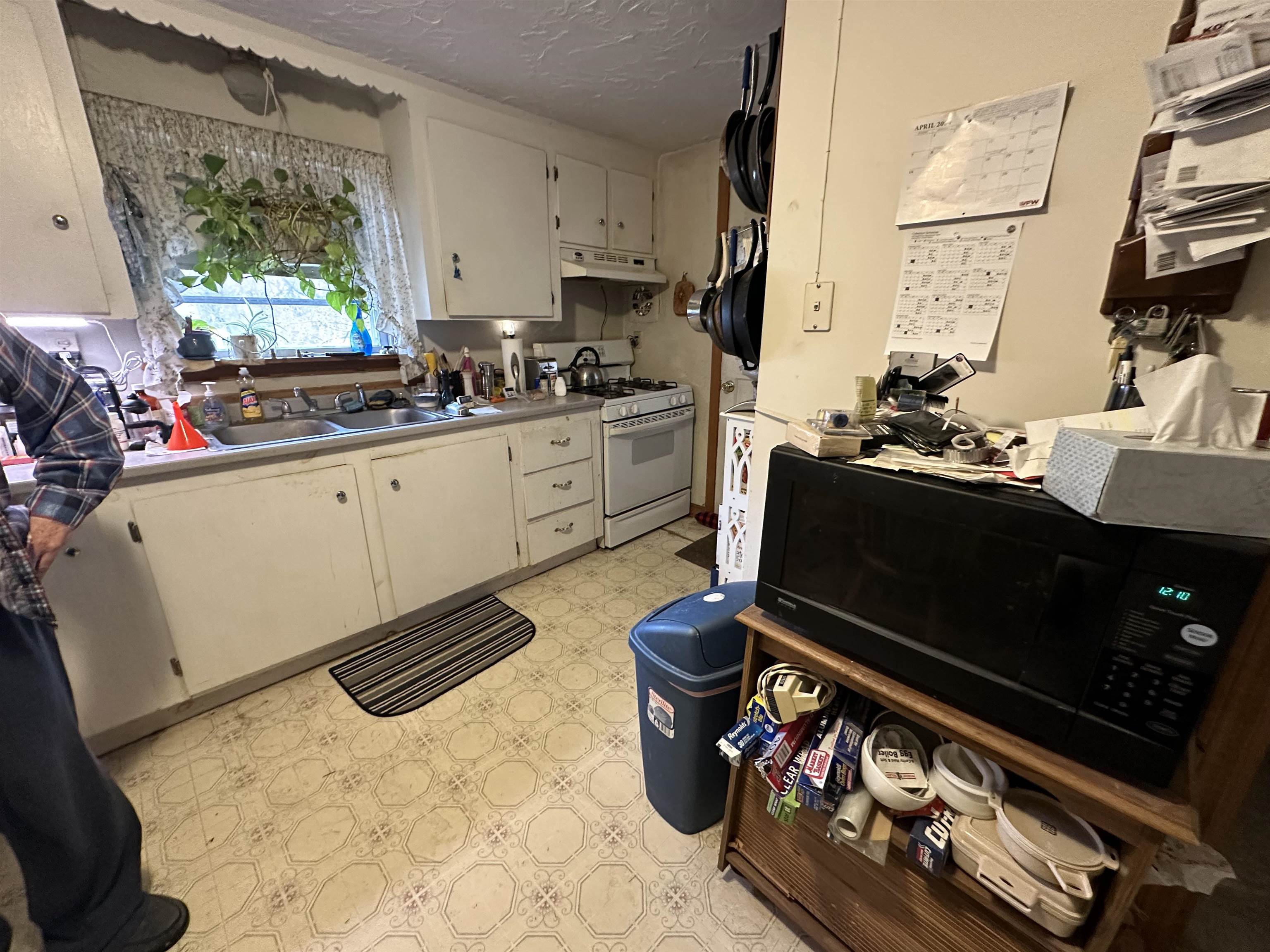 345 Mast Road Manchester, NH 03102 - Photo 5 of 40