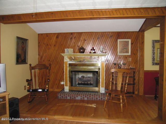 421 Tennessee Gas Road Union Dale, PA 18470 - Photo 6 of 17 Gallery Image 6