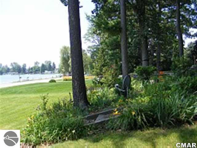 5817 East Pakes Road Crystal, MI 48818 - Photo 2 of 23 1768792-1.JPG