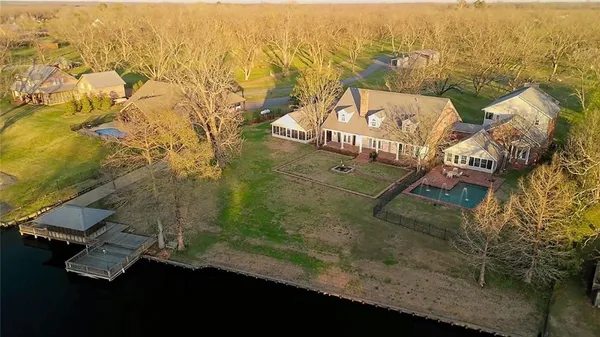 $1,135,000 | 164 Melrose Bend Boulevard, Natchez, LA 71456