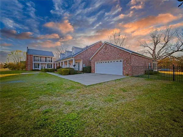 $1,135,000 | 164 Melrose Bend Boulevard, Natchez, LA 71456