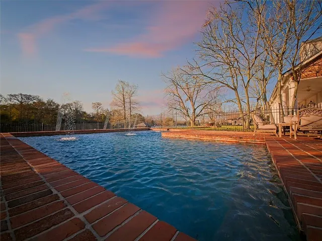 $1,135,000 | 164 Melrose Bend Boulevard, Natchez, LA 71456