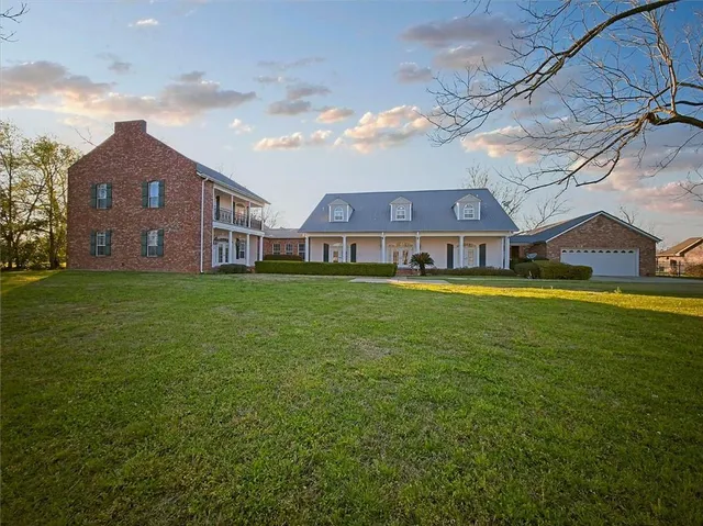 $1,135,000 | 164 Melrose Bend Boulevard, Natchez, LA 71456