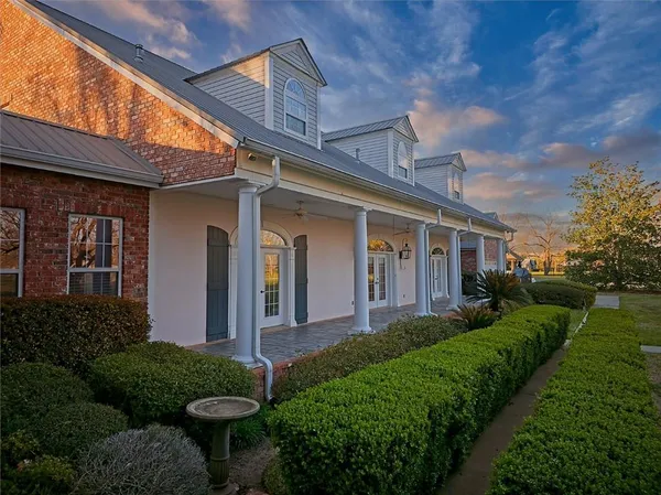 $1,135,000 | 164 Melrose Bend Boulevard, Natchez, LA 71456