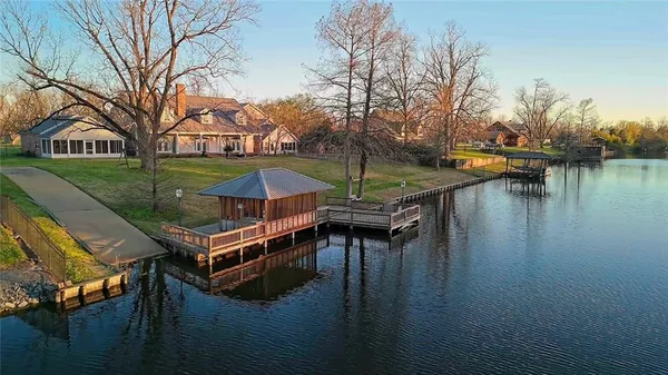 $1,135,000 | 164 Melrose Bend Boulevard, Natchez, LA 71456