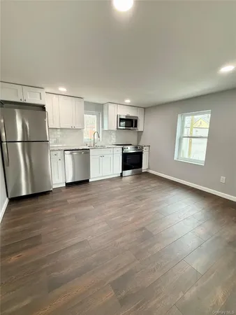 $3,200 | 19 Lee Avenue, Unit 3, Stony Point, NY 10980