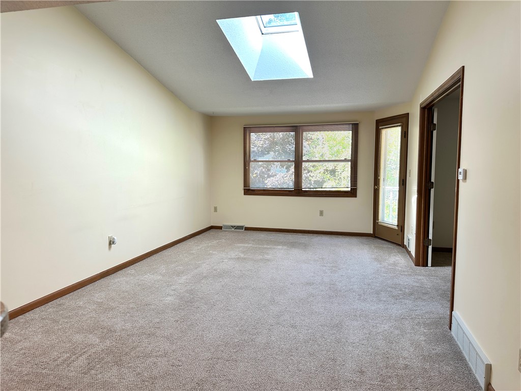 4745 Chestnut Ridge Road, Unit 8 Amherst, NY 14228 - Photo 12 of 26 Gallery Image 12