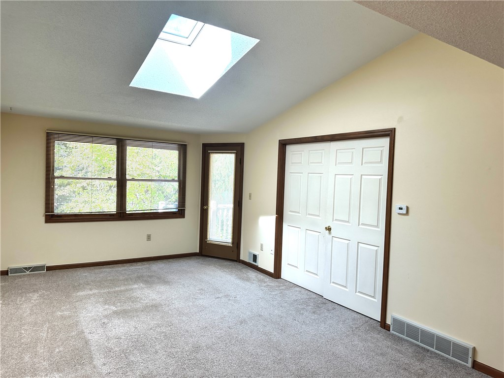 4745 Chestnut Ridge Road, Unit 8 Amherst, NY 14228 - Photo 13 of 26 Living Room