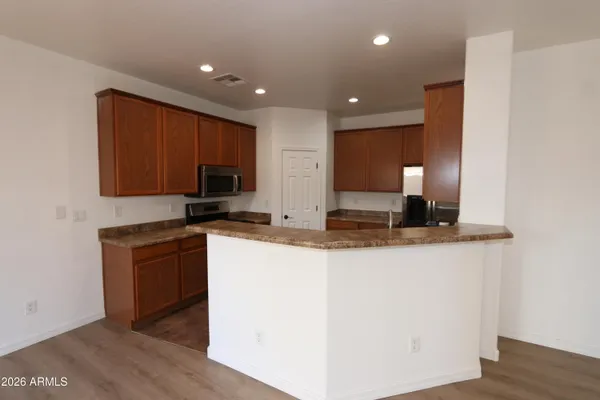 $1,975 | 7808 South 5th Avenue, Phoenix, AZ 85041