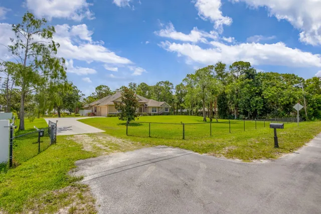 $5,900 | 4754 130th Avenue North, West Palm Beach, FL 33411