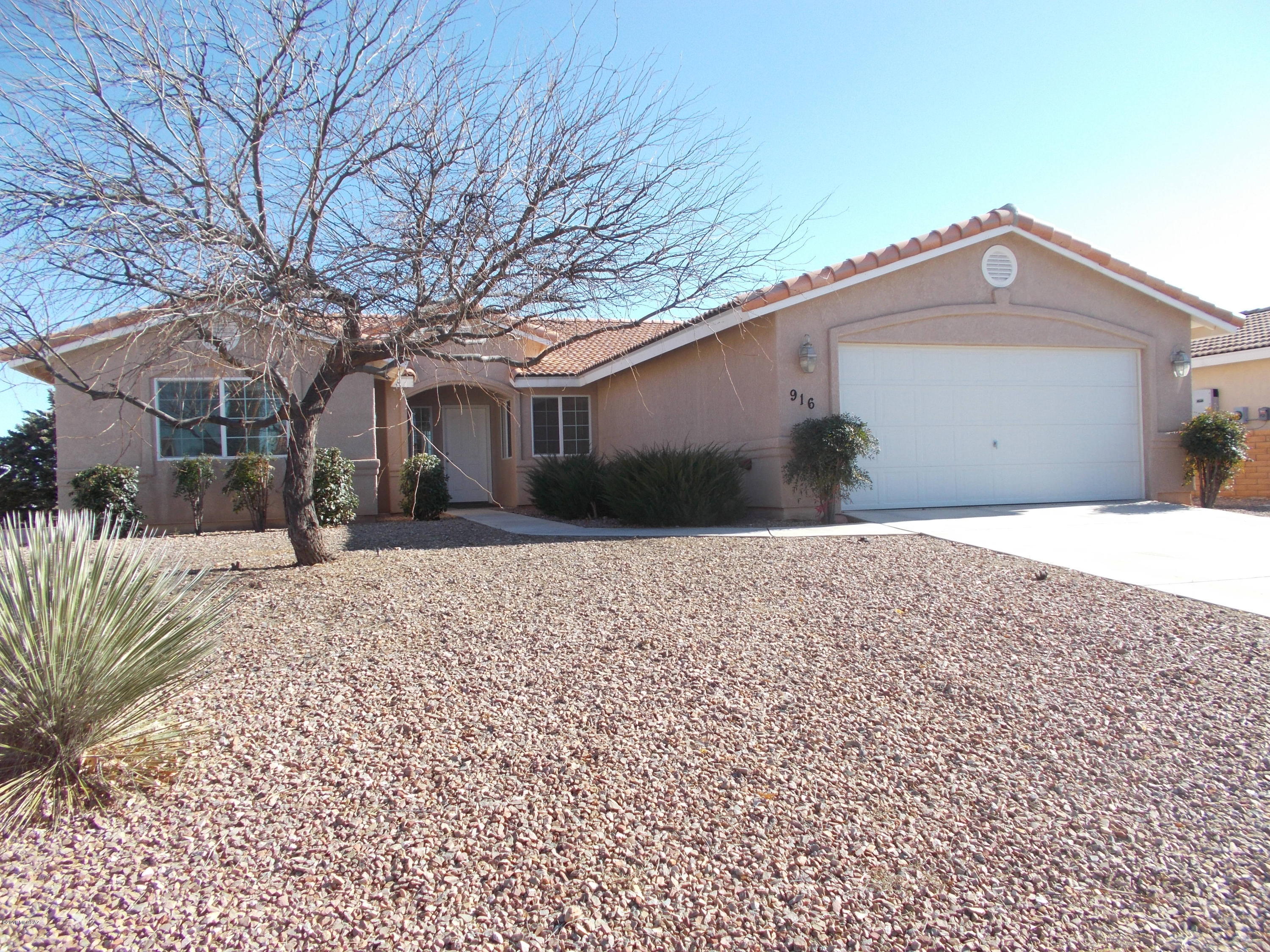 916 West Sahuaro Road Pearce, AZ 85625 - Photo 1 of 38