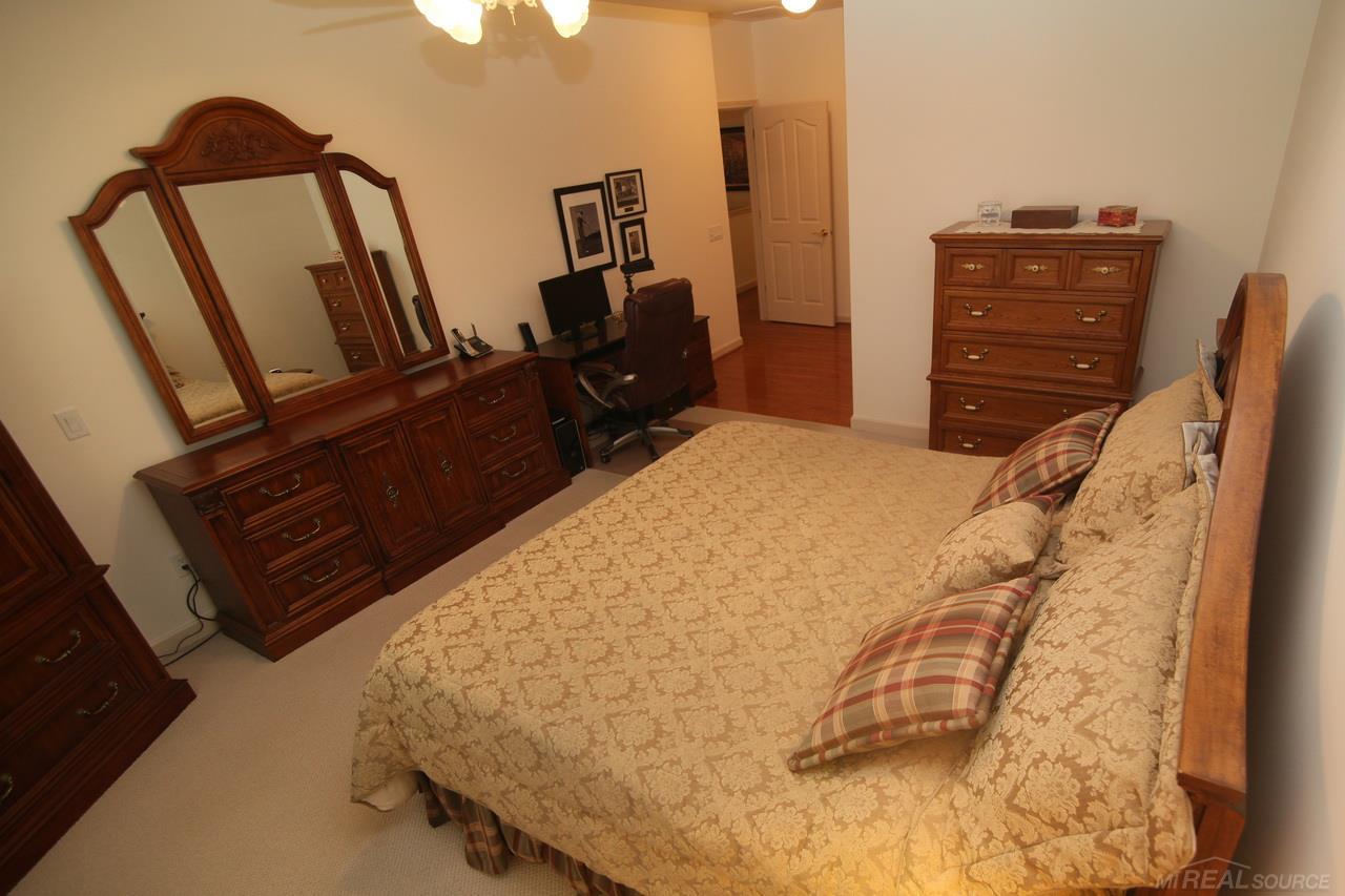 3693 Tremonte Circle Rochester, MI 48306 - Photo 34 of 51 31355799-33.JPG