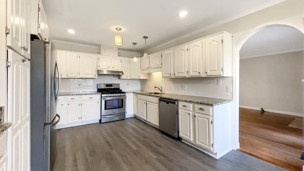 132 Crescent Road Greenwood, SC 29649 - Photo 9 of 28 Gallery Image 9
