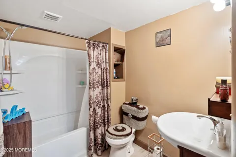 $335,000 | 576 Labanna Court, Brick, NJ 08724