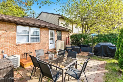 $335,000 | 576 Labanna Court, Brick, NJ 08724