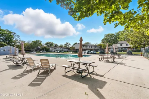 $335,000 | 576 Labanna Court, Brick, NJ 08724