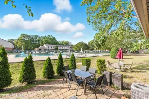 $335,000 | 576 Labanna Court, Brick, NJ 08724