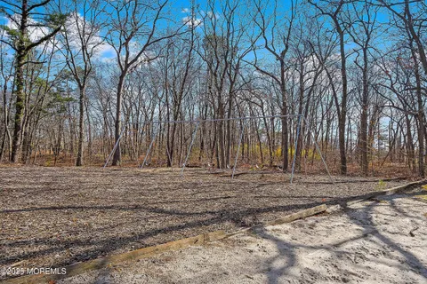 $335,000 | 576 Labanna Court, Brick, NJ 08724