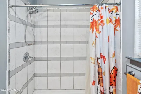 $335,000 | 576 Labanna Court, Brick, NJ 08724