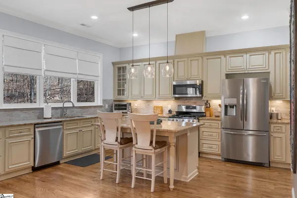 $975,000 | 6 Goldeneye Court, Landrum, SC 29356