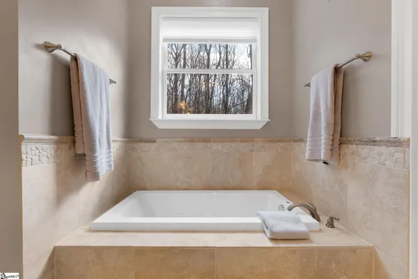 $975,000 | 6 Goldeneye Court, Landrum, SC 29356