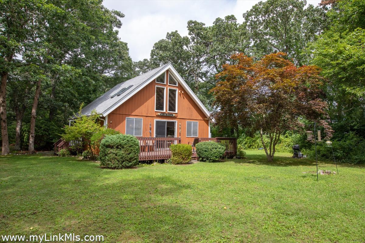9 Galway Road West Tisbury, MA 02568 - Photo 6 of 26 a view of a house with backyard and garden
