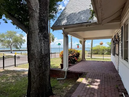 $395,000 | 315 South Bermuda Boulevard, Tampa, FL 33605