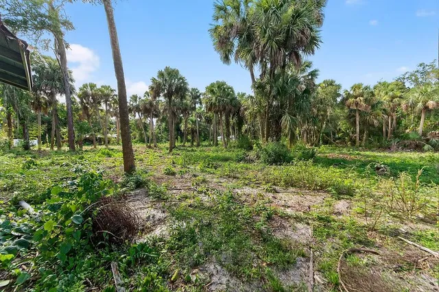 $1,899,900 | 5240 20th Street, Vero Beach, FL 32966