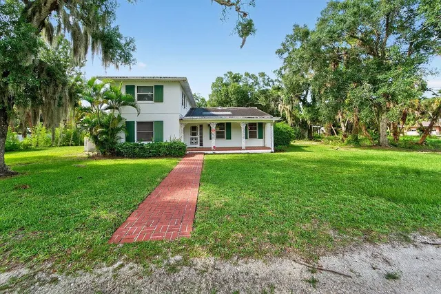 $1,899,900 | 5240 20th Street, Vero Beach, FL 32966