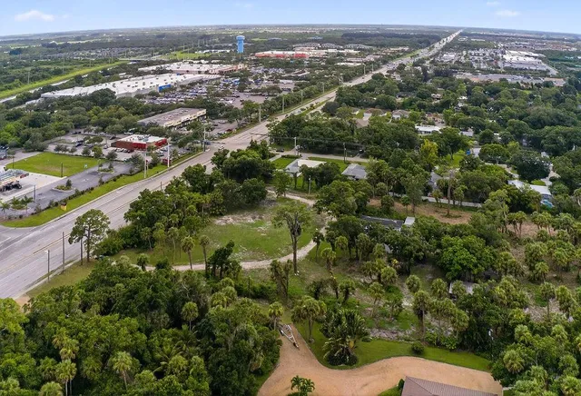 $1,899,900 | 5240 20th Street, Vero Beach, FL 32966