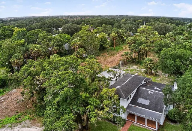$1,899,900 | 5240 20th Street, Vero Beach, FL 32966