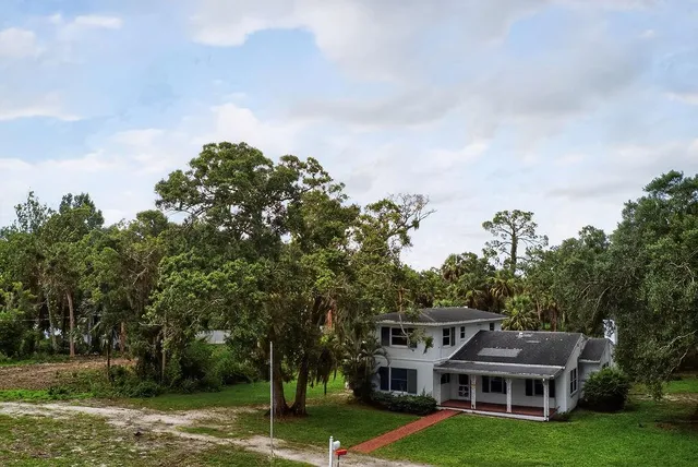 $1,899,900 | 5240 20th Street, Vero Beach, FL 32966