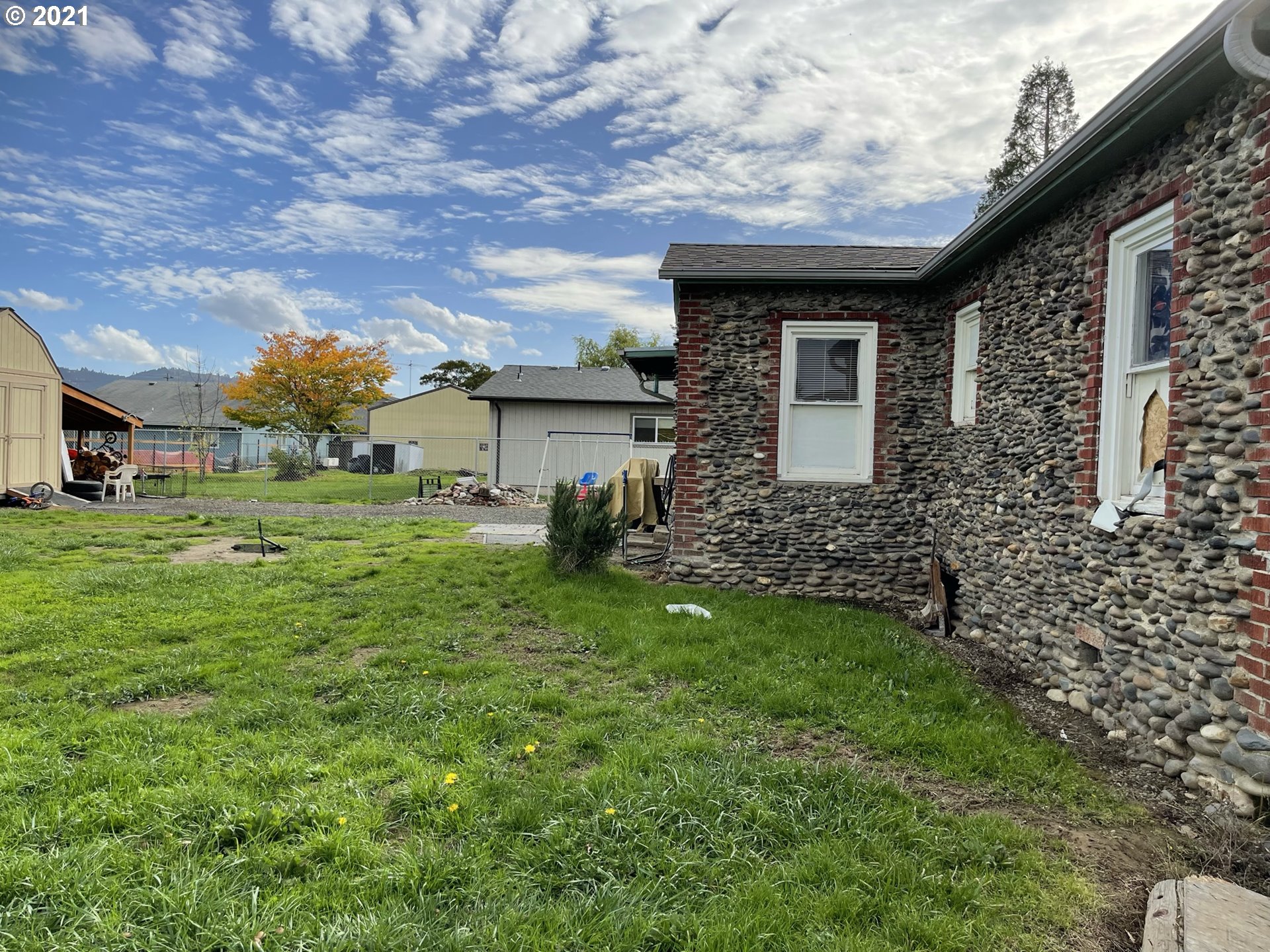 840 South Comstock Road Sutherlin, OR 97479 - Photo 13 of 14 Gallery Image 13