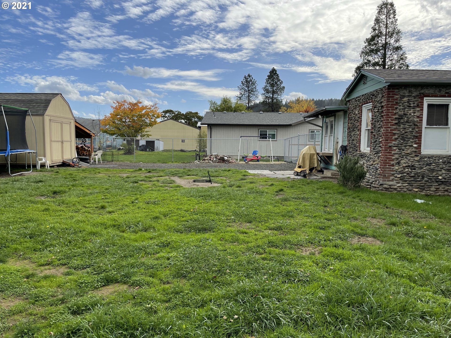 840 South Comstock Road Sutherlin, OR 97479 - Photo 14 of 14 Gallery Image 14