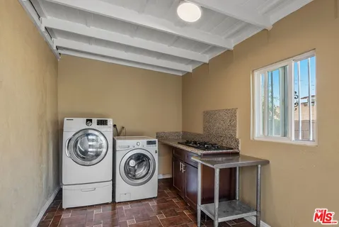 $875,000 | 13400 Roscoe Boulevard, Panorama City, CA 91402