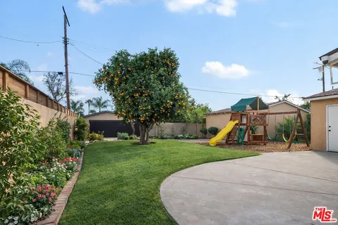 $875,000 | 13400 Roscoe Boulevard, Panorama City, CA 91402